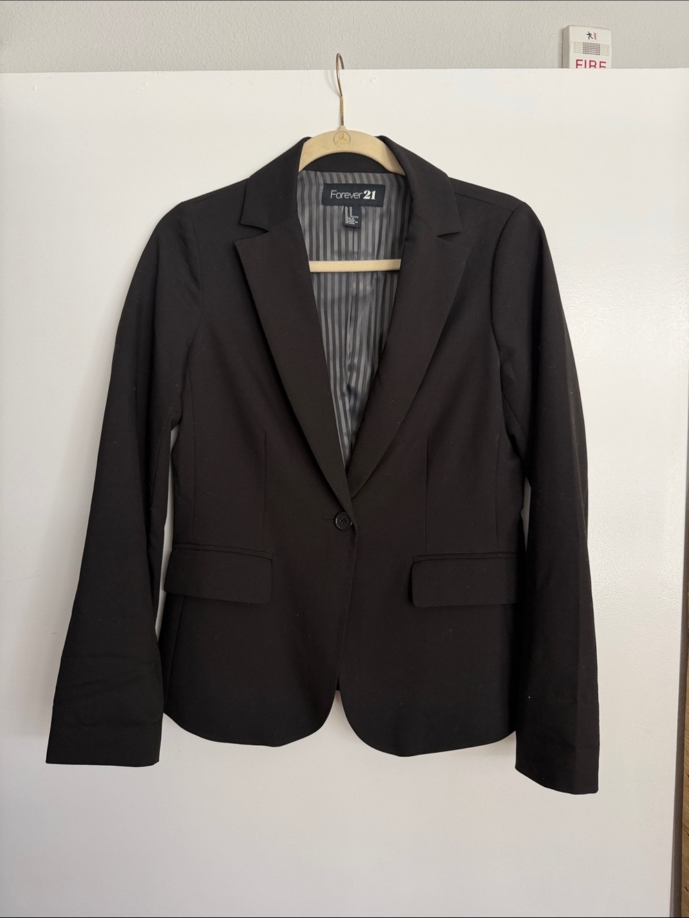 Forever 21 Women's Black Single-Button Tailored Blazer